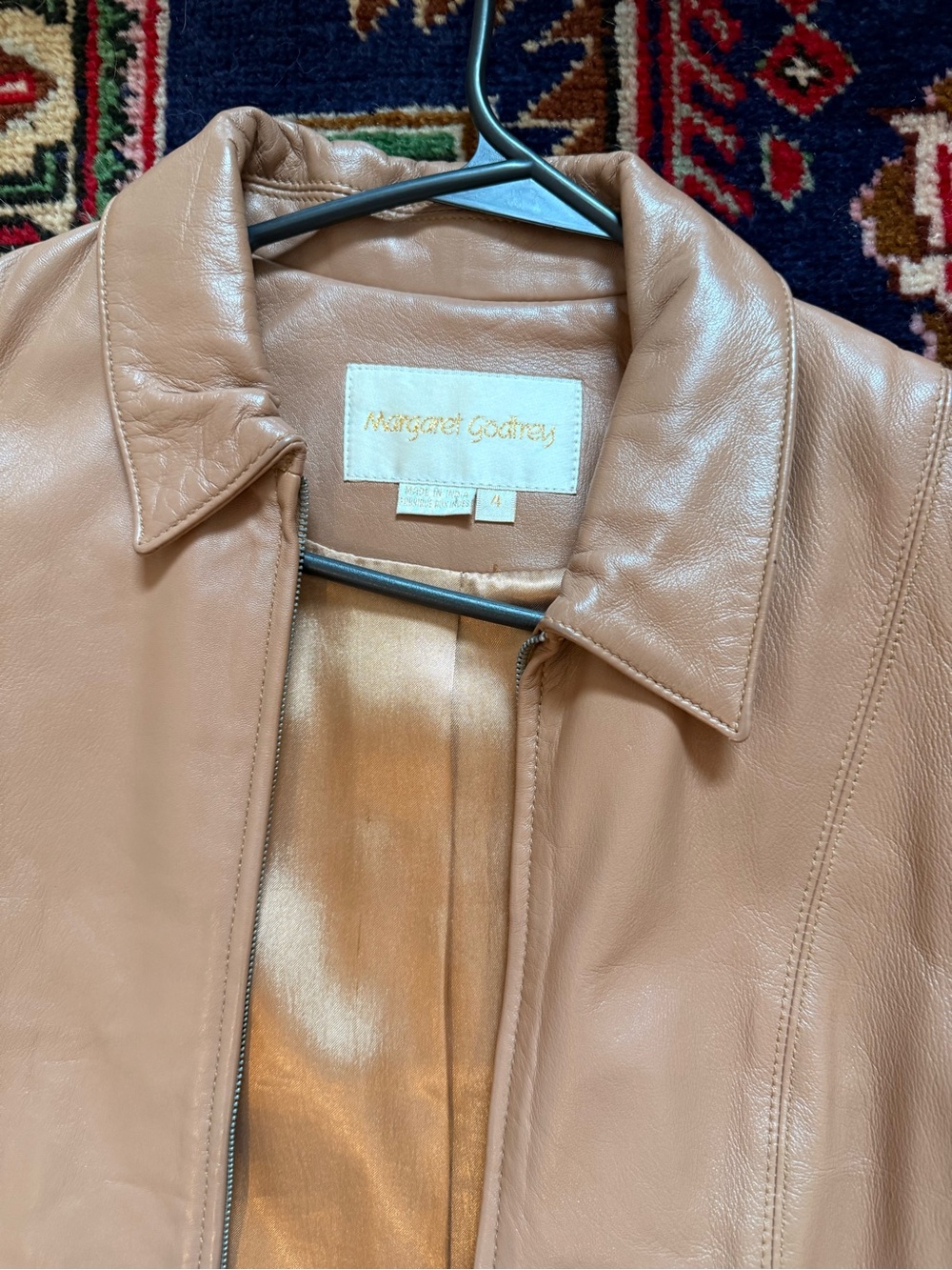 Women’s Tan 100% real Leather Jacket with Chevron Sleeve Detail 🍁capsule dream! - Picture 3 of 5